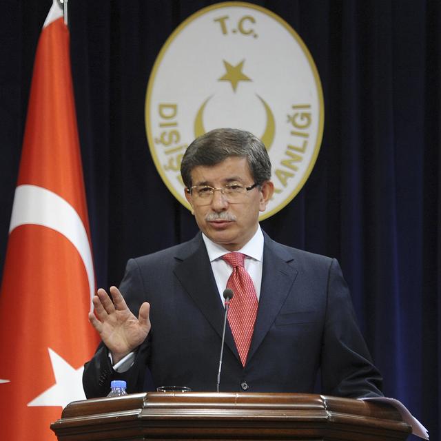 Le chef de la diplomatie turque Ahmet Davutoglu a annoncé cinq mesures aux dépens d'Israël.