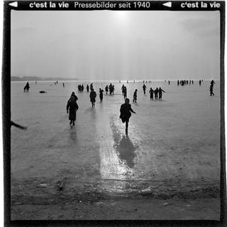 Le lac de Bienne gelé, en 1941.