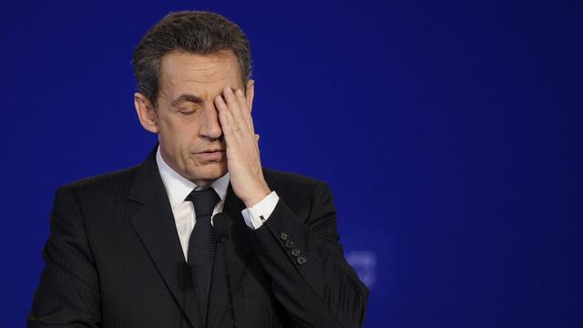 Trois affaires judiciaires occupent Nicolas Sarkozy: un éventuel abus de faiblesse dans l'affaire Bettencourt, l'enquête sur d'éventuels détournements de fonds publics pour financer des sondages d'opinion ainsi qu'une affaire de corruption supposée dans le cadre de la vente de matériel de guerre au Pakistan et à l'Arabie saoudite. [CHRISTOPHE KARABA]