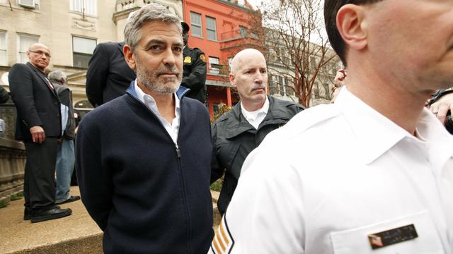 George Clooney a été arrêté pour désobéissance. [Kevin Lamarque]