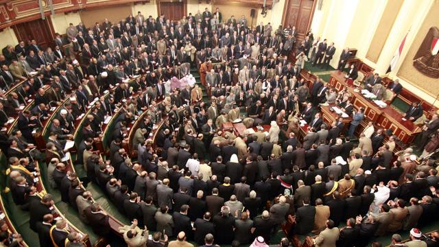 Pour la Haute cour constitutionnelle égyptienne, le Parlement est "anticonstitutionnel et sa composition entièrement illégale". [smaa Waguih]