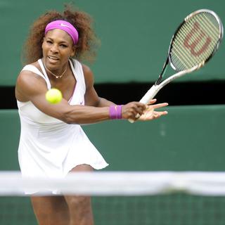 Serena Williams a remporté son cinquième titre en sept finales sur le gazon londonien [GERRY PENNY]