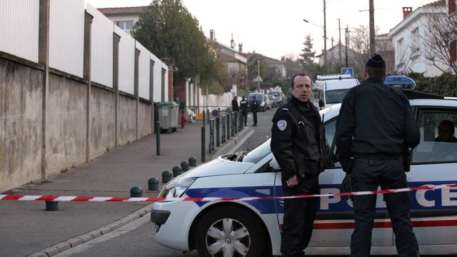 La police française quadrille le sud-ouest du pays à la recherche du tueur fou. [Pascal Parrot]