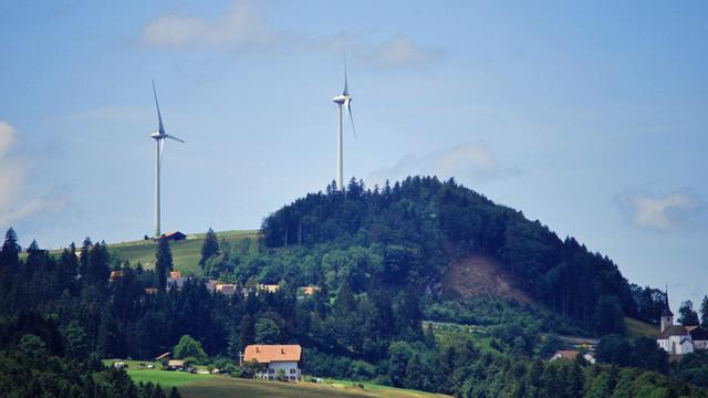 Les éoliennes de St-Brais ont notamment été critiquées. [Gaël Klein]