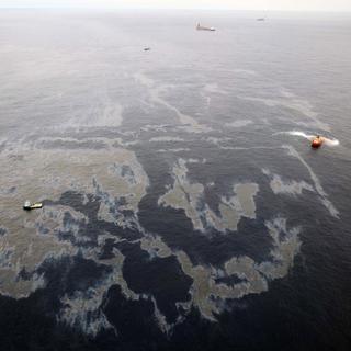 Une fuite sur un forage opéré par Chevron au large de Rio avait entraîné en novembre 2011 la dispersion de 3000 barils de brut en mer. [Rogerio Santana]