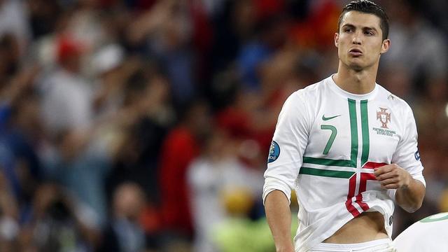 Eliminé avec le Portugal par la Roja, Ronaldo ne sera plus chambré par les supporters. Sans doute la seule bonne nouvelle de la soirée pour l'attaquant du Real Madrid. [KEYSTONE - KERIM OKTEN]