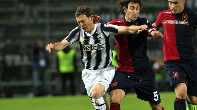 Stephan Lichtsteiner n'aura foulé la pelouse de Cagliari que durant 22 minutes. [Paolo Giovannini]