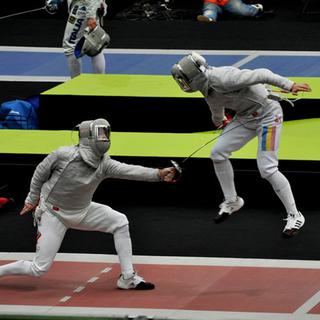 Alexey Yakimenko (RUS) (gauche) et Cosmin Hanceanu (ROU) aux championnats du monde de Paris en 2010. [Céline Ramseyer]