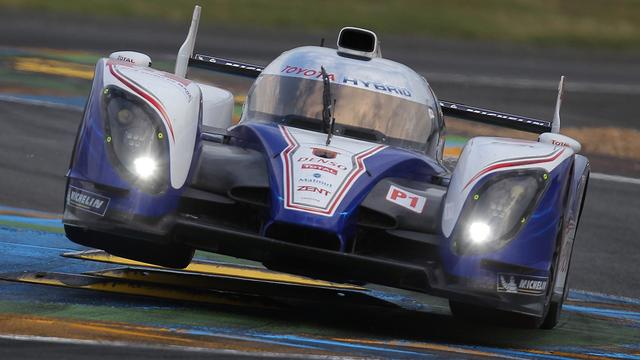 La voiture de l'équipe de Buemi a fait une impressionnante cabriole. [David Vincent]