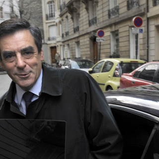 François Fillon quitte son domicile pour l'Assemblée nationale ce mardi matin 27.11.2012. [Mehdi Fedouach]
