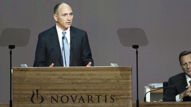 En première place, le CEO de Novartis, Joseph Jimenez, a été rémunéré plus de 15,7 millions de francs en 2011. (source: Travail.Suisse) [Georgios Kefalas]