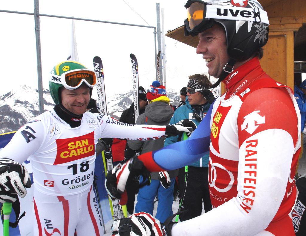 Klaus Kroell (à g.), tenant du titre autrichien, fait de Beat Feuz (à dr.) un gros favori pour la descente. [KEYSTONE - Armando Trovati]