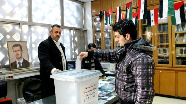 Les bureaux de vote ont ouvert dimanche matin en Syrie. [ANWAR AMRO]