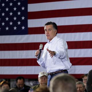 L'ex-gouverneur du Massachusetts, Mitt Romney, qui multiplie les meetings électoraux dans l'Iowa, garde son statut de favori d'une courte tête. [Brian Snyder]