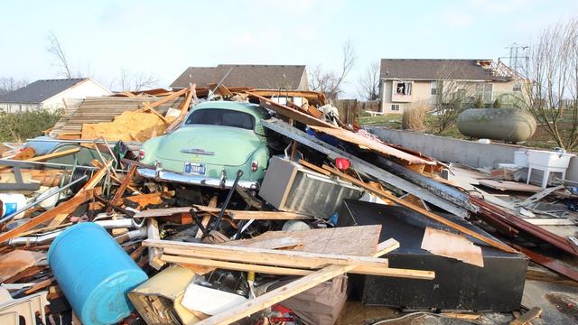 A Henryville, il ne reste quasiment rien après le passage des tornades. Cette ville de l'Indiana a été littéralement rayée de la carte. [EPA/Steve C.Mitchell]