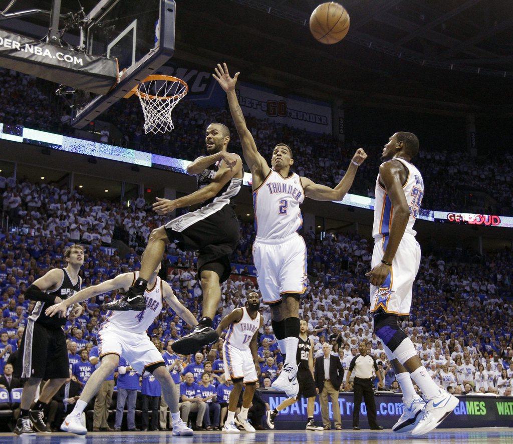 Sefolosha a effectué un gros travail défensif sur Tony Parker (12 points). [Eric Gay]