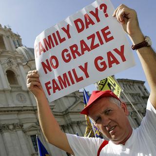 Cela fait longtemps que les gays italiens réclament le droit à la vie de famille. [Max Rossi]