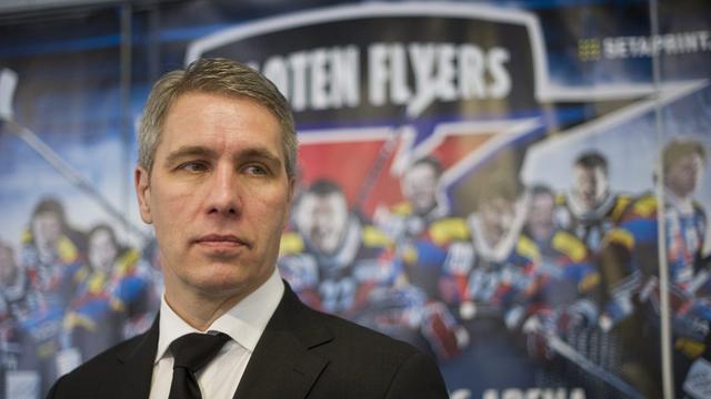 Le président des Kloten Flyers Jürg Bircher et Kurt Hildenbrand, membre du conseil d'administration, ont démissionné. Les deux hommes sont d'accord de céder gracieusement leurs actions. [ENNIO LEANZA]