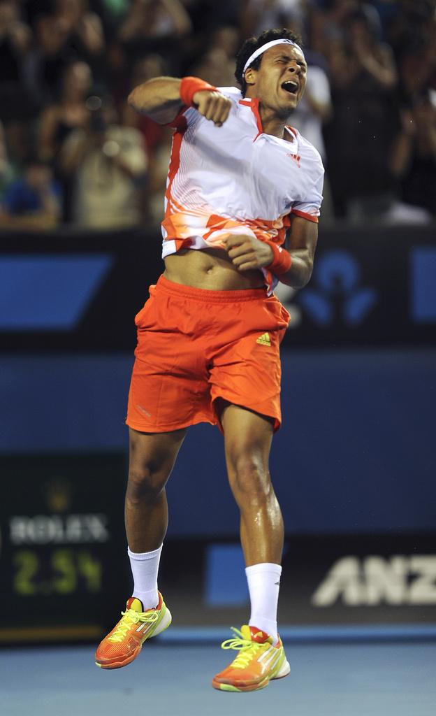 Tsonga explose de joie après sa victoire au 1er tour. Quand sera-t-il s'il remporte le titre... [KEYSTONE - Andrew Brownbill]