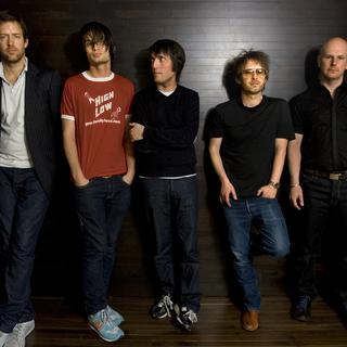 Radiohead a dû repousser plusieurs dates de sa tournée européenne suite à l'effondrement d'une scène à Toronto, qui a tué un membre du staff et détruit une partie de leur matériel. [J. Scott Applewhite]