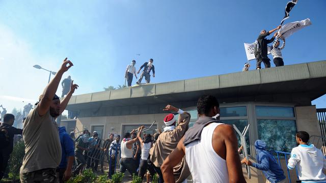 Des manifestants en colère avaient investi l'ambassade américaine à Tunis vendredi dernier. [Fethi Belaid]
