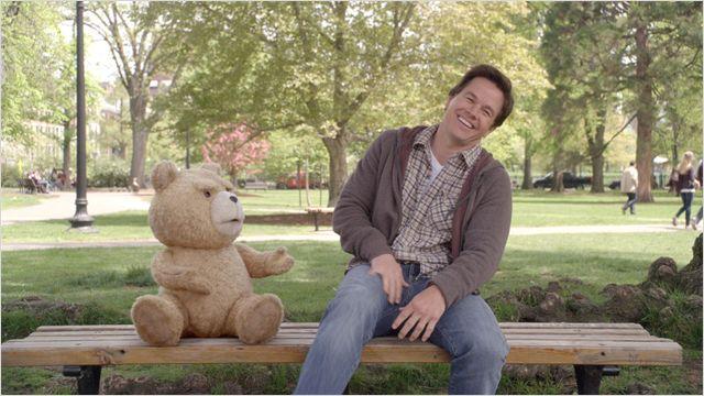 Ted, un ours en peluche politiquement incorrect. [© Universal Pictures International France]