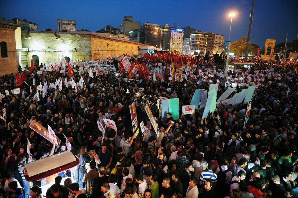 Quelque 5000 personnes ont manifesté "contre la guerre" à Istanbul.
