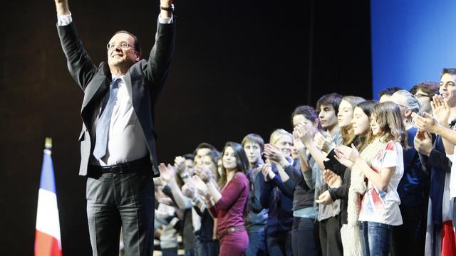 François Hollande reste donné largement vainqueur au premier et au deuxième tour. [Michel Spingler]