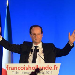 François Hollande savoure sa victoire devant la foule réunie dans son fief de Tulle. [Philippe Desmazes]