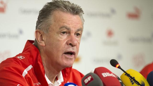 Ottmar Hitzfeld va reconduire contre la Norvège le 11 qui a entamé cette campagne pour le Brésil. [GEORGIOS KEFALAS]