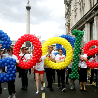 Google au coeur du World Pride Festival à Londres le 7 juillet 2012, avec sa campagne "Legalize love". [CITIZENSIDE/SHARMAG/AFP]