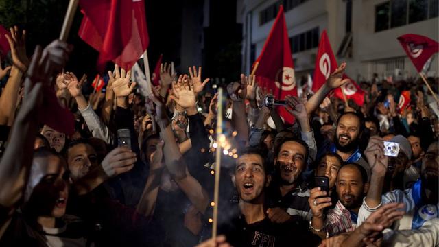 Après la révolution, les Tunisiens craignent le retour au pouvoir des anciens supporters de Ben Ali. [Zacarias Garcia]