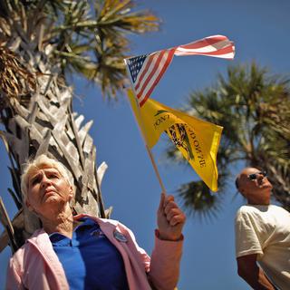 Des partisans du "Tea Party"attendent le candidat Newt Gingrich dans le comté de Sumter (Floride), 29.01.2012. [Getty Images/AFP - Chip Somodevilla]