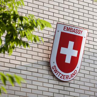 La Suisse décide de fermer certaines de ses ambassades. [Martin Ruetschi]