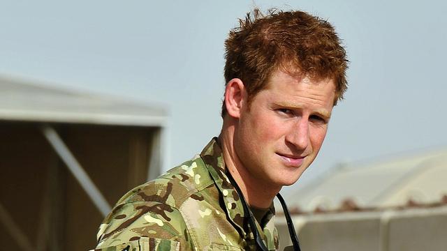 Sous le nom de "capitaine Wales", le prince Harry a été photographié à Camp Bastion, où il va mener une mission comme pilote d'Apache. [John Stillwell - � POOL New / Reuters]