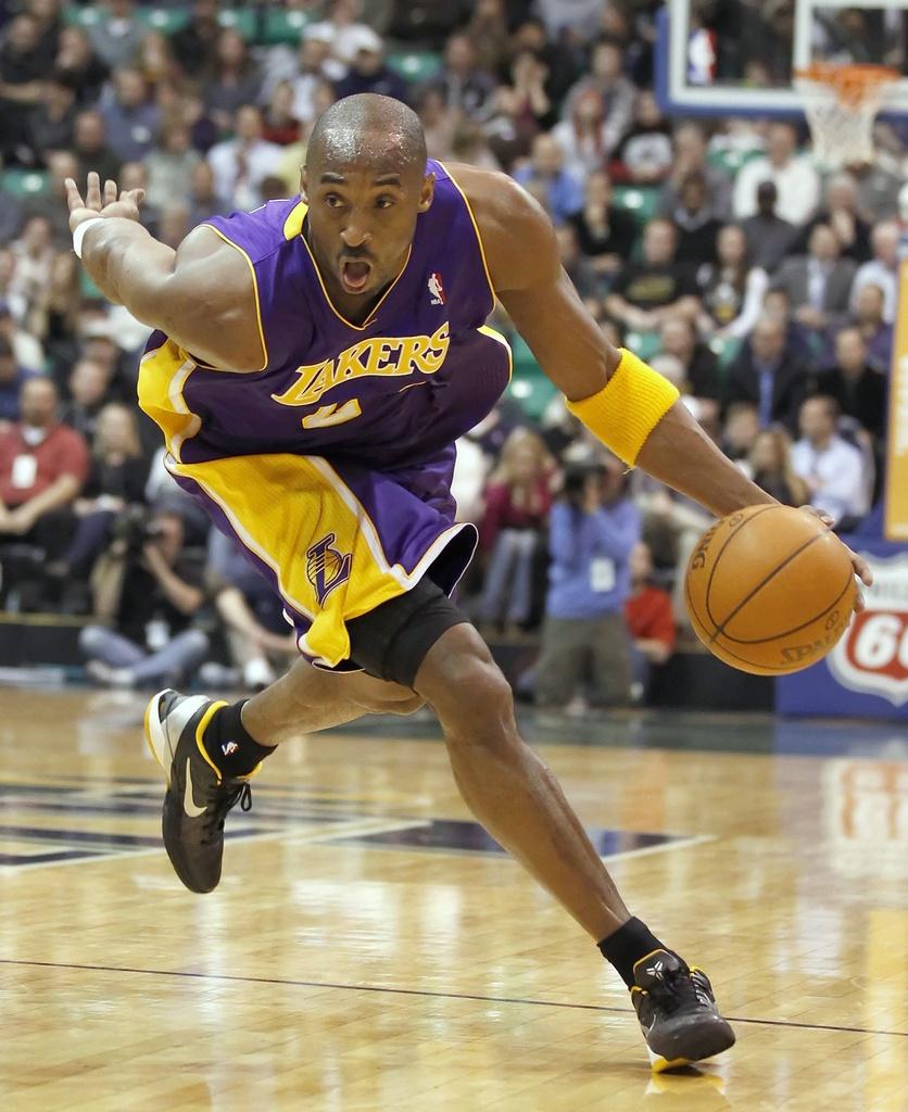 Kobe Bryant a franchi pour la 2e fois de suite la barre de 40 points en un match. [KEYSTONE - George Frey]