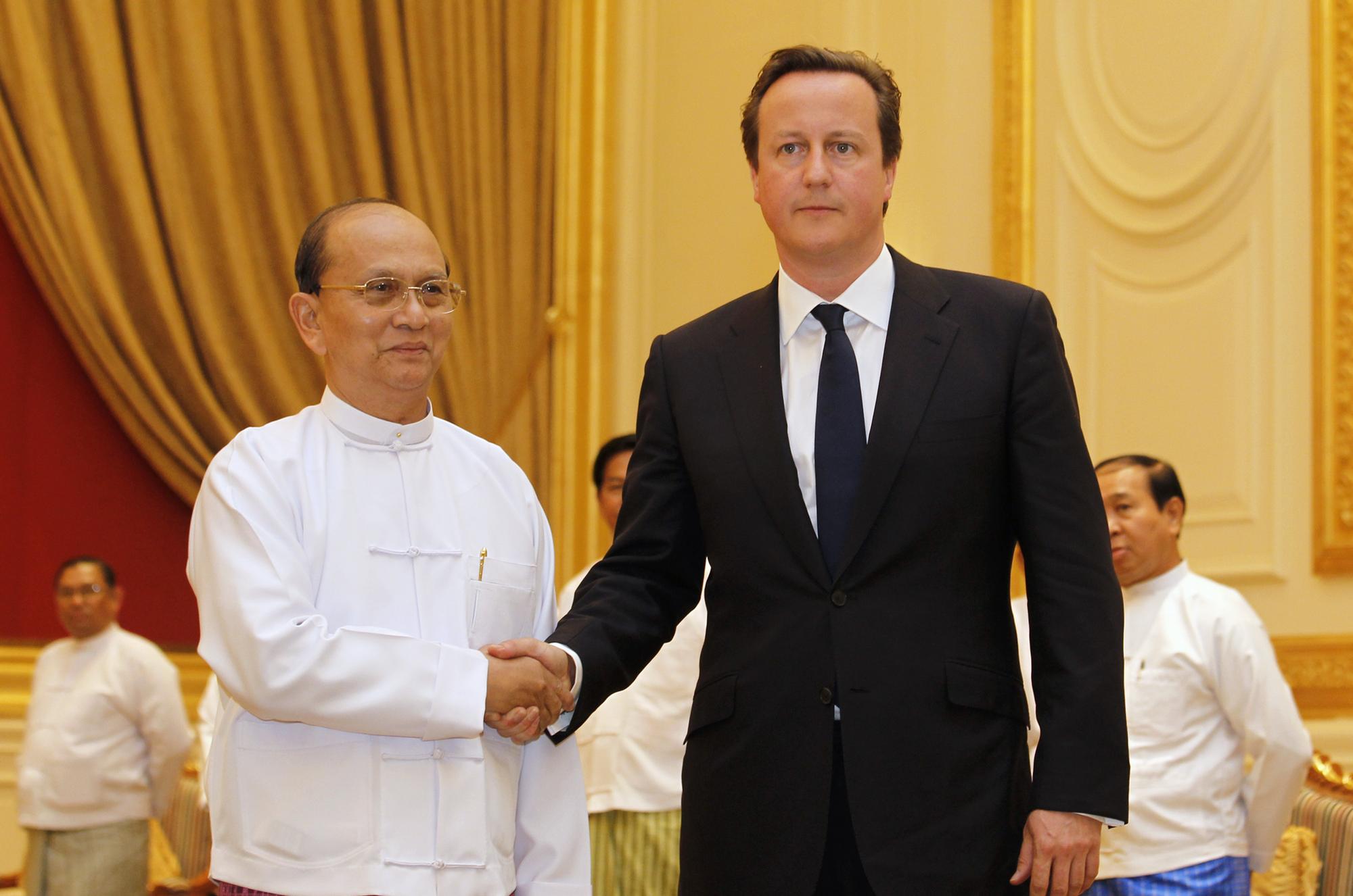 David Cameron en compagnie du président birman Thein Sein. [REUTERS - Soe Zeya Tun]