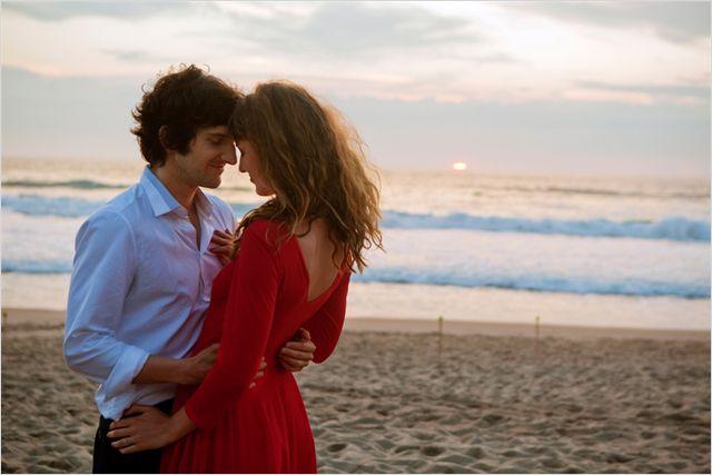 Gaspard Proust et Louise Bourgoin, dans "L'amour dure trois ans".