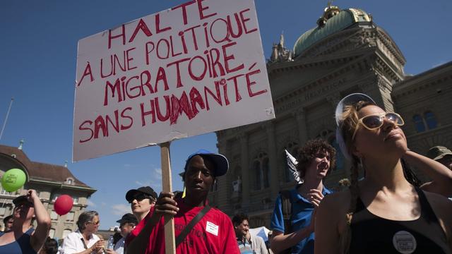 Les manifestants étaient plus d'un millier à parcourir Berne. [Alessandro della Valle]