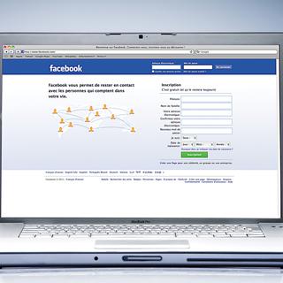 Facebook et ses nouvelles applications connaissent un grand succès auprès des éditeurs de presse ou de musique en ligne. [Nathan Alliard]