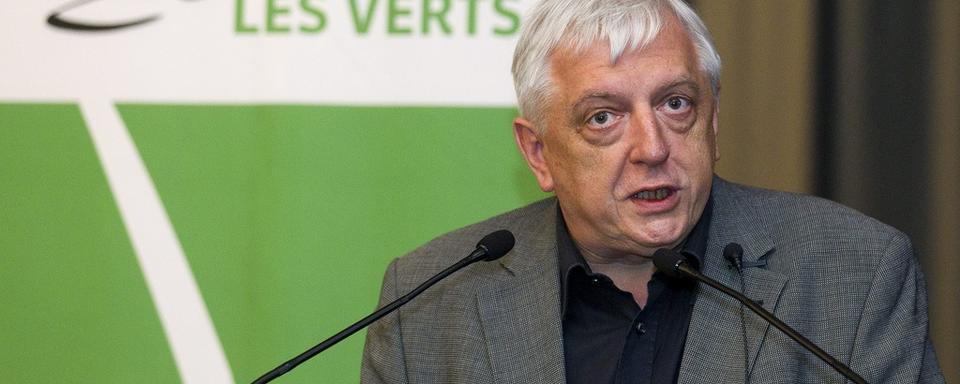 Ueli Leuenberger, président des Verts, devant le congrès du parti à Carouge (GE). [Keystone - Salvatore Di Nolfi]