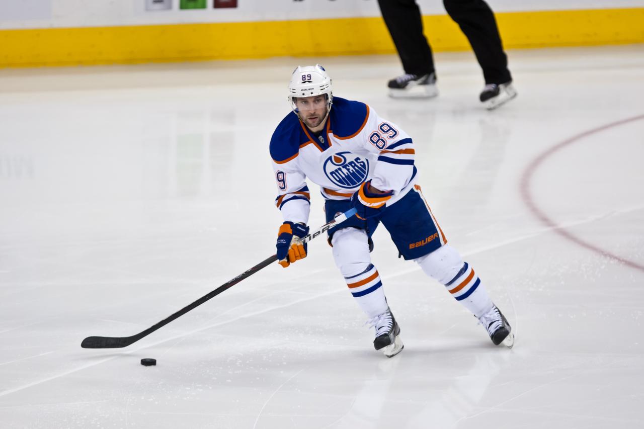 Sam Gagner viendra épauler son coéquiper des Edmonton Oilers Ryan Smith. [Terry Lee]