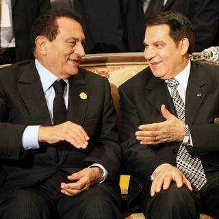 Hosni Moubarak et Zine el-Abidine Ben Ali ont été les deux premiers dirigeants à faire les frais du printemps arabe. [Tunisian Presidency Press/AFP]