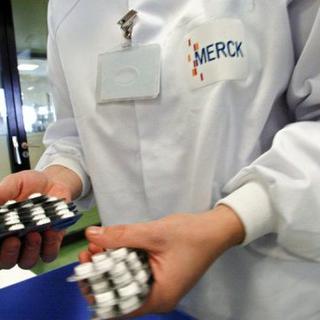 Des plaquettes de médicaments dans un laboratoire Merck