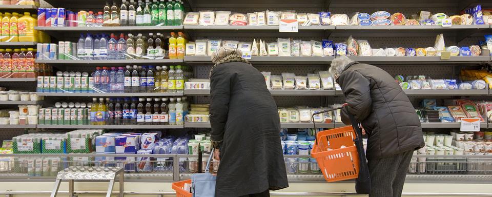 Les consommateurs contribuent pour moitié au gaspillage des aliments. [Alessandro Della Bella)]