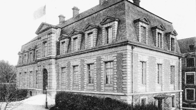 Institut Pasteur en 1908 [Carte postale, domaine public (Wikicommons)]