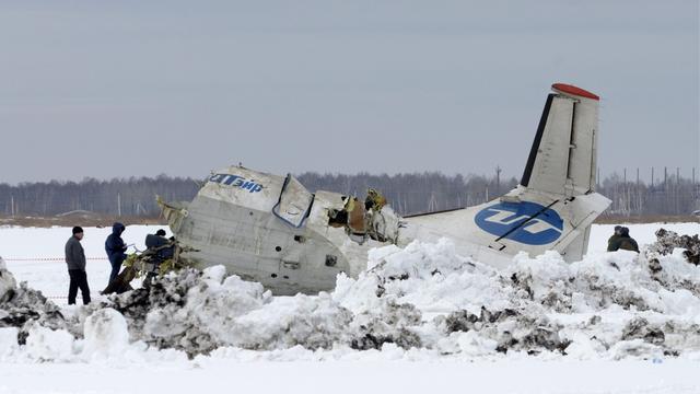 Le bimoteur ATR 72 s'est écrasé à proximité d'une route, confortant la thèse d'un atterrissage d'urgence. [Marat Gubaydullin]