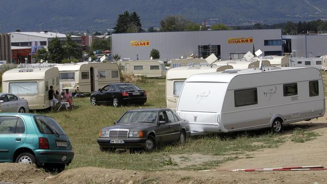 Des caravanes de gitans près de Genève. [Salvatore di Nolfi]
