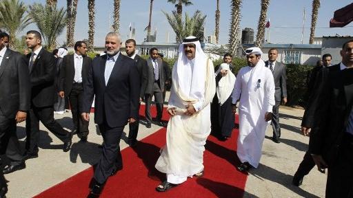 L'émir du Qatar est le premier chef d'Etat arabe à se rendre à Gaza depuis l'arrivée du Hamas au pouvoir en 2007. [MOHAMMED ABED]