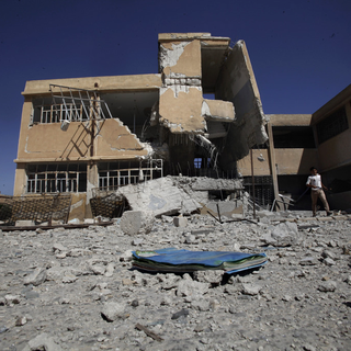 Une école détruite, près d'Alep.
